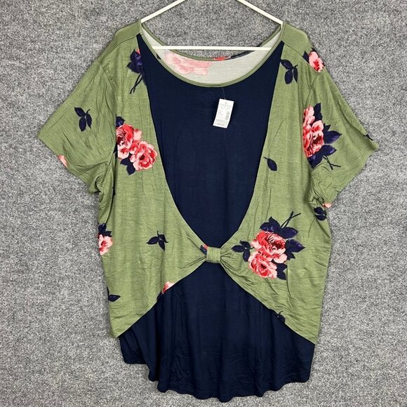 NWT Maurices Womens 24/7 T‎ Shirt Top Short Sleeves Size 3 Floral Blouse - Picture 2 of 6